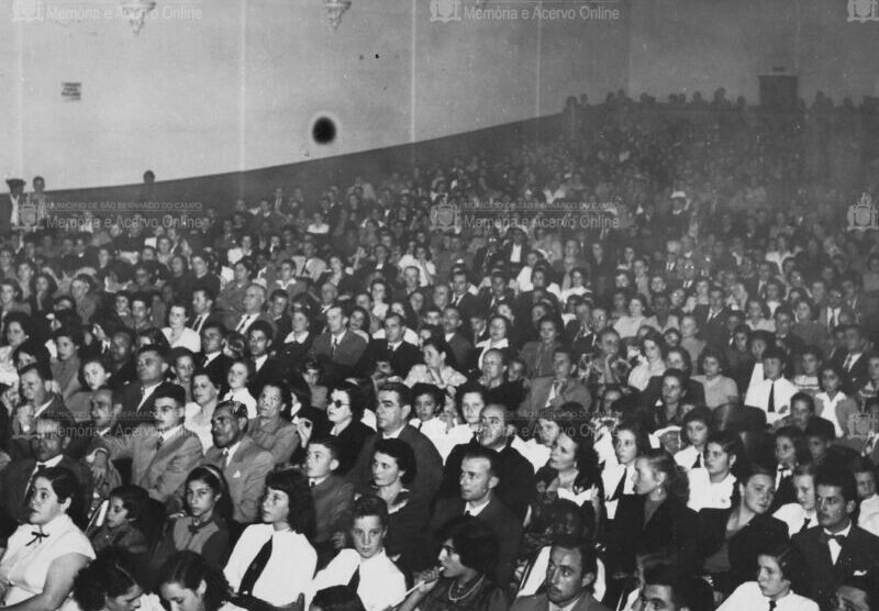 Interior do Cine Enrico Caruso, na década de 1930. (Acervo: Centro de Memória São Bernardo)