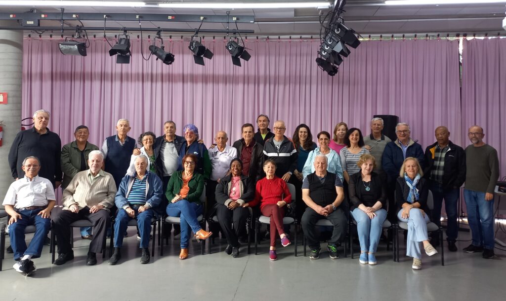 Participantes do encontro de Conversas de Memória